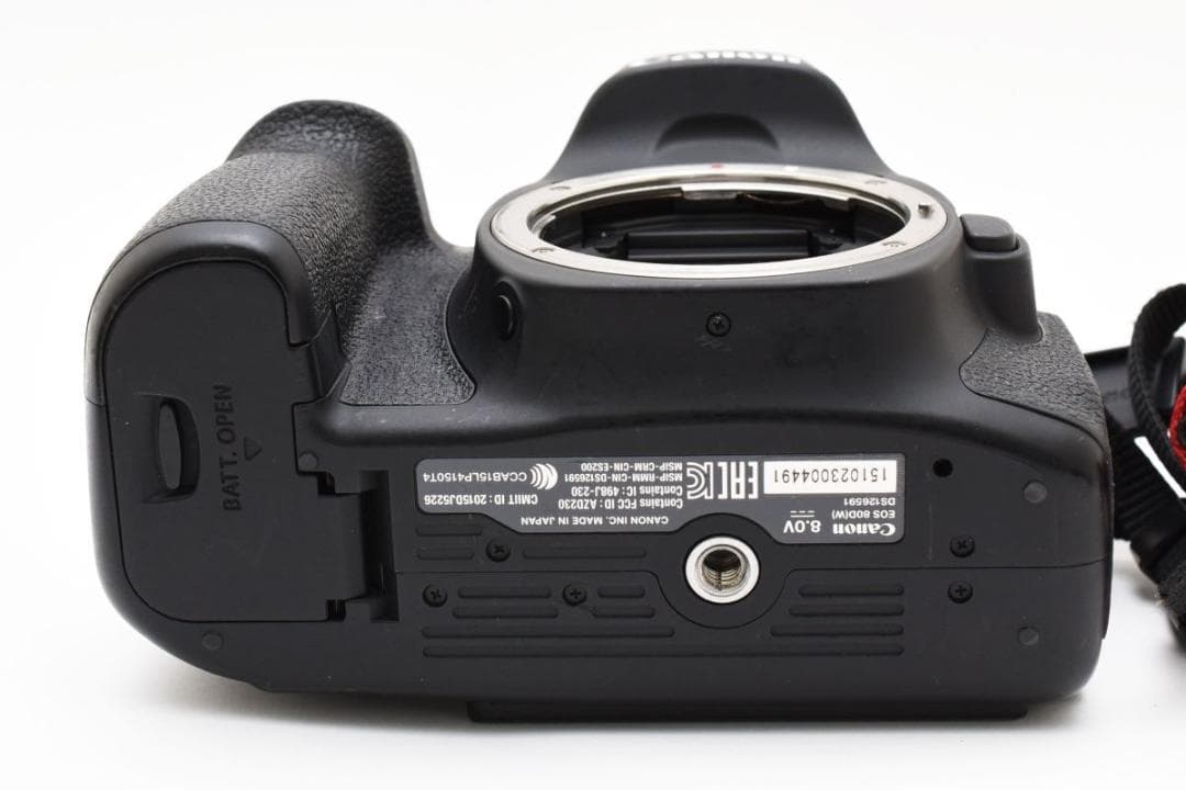 完動品　EOS 80D ダブルレンズキット　Canon 一眼レフカメラ