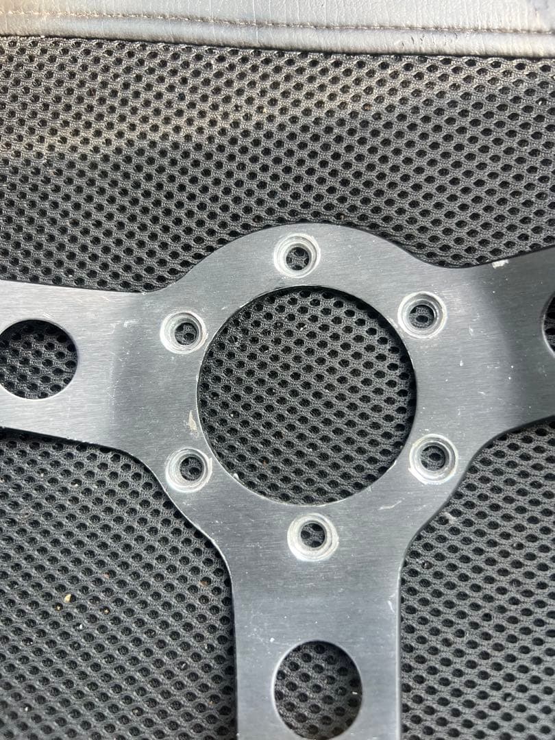 正規品　momo ステアリング　35パイ　ディープコーン