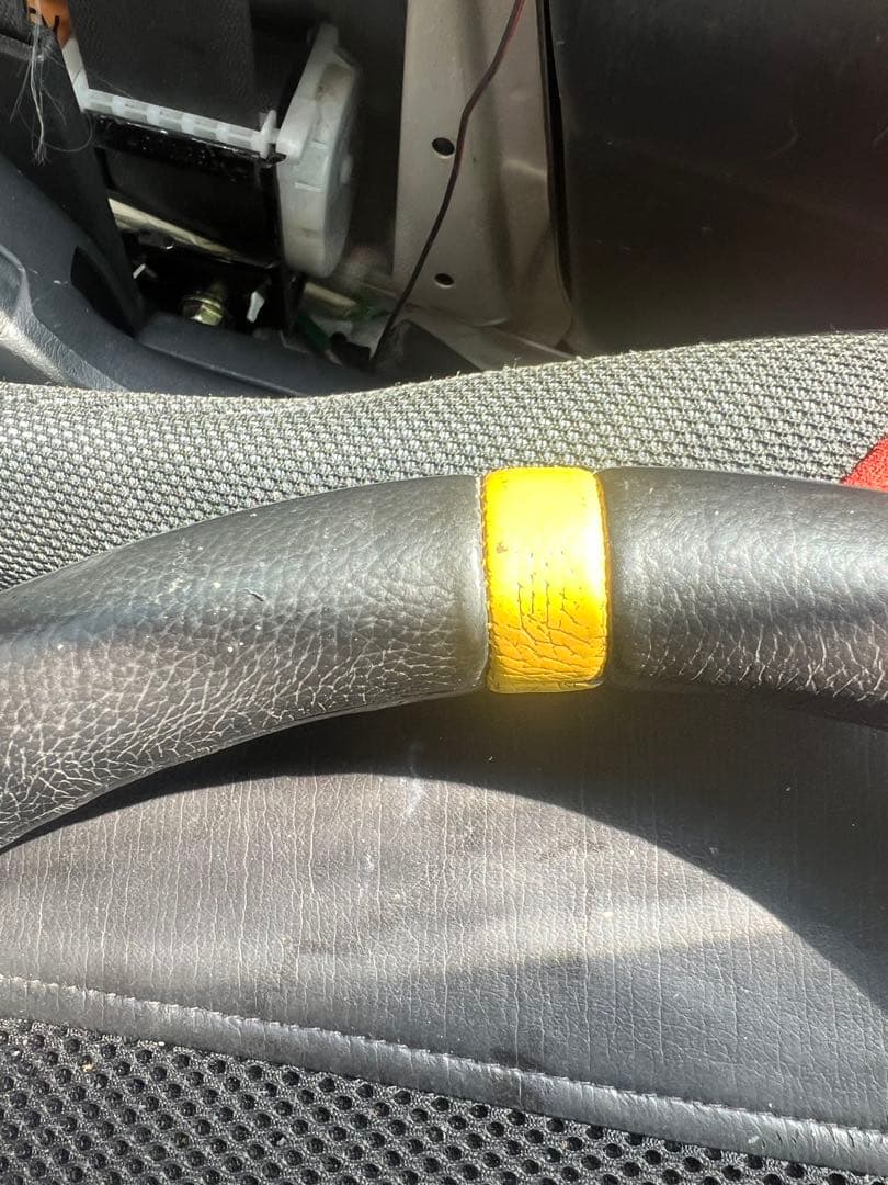 正規品　momo ステアリング　35パイ　ディープコーン