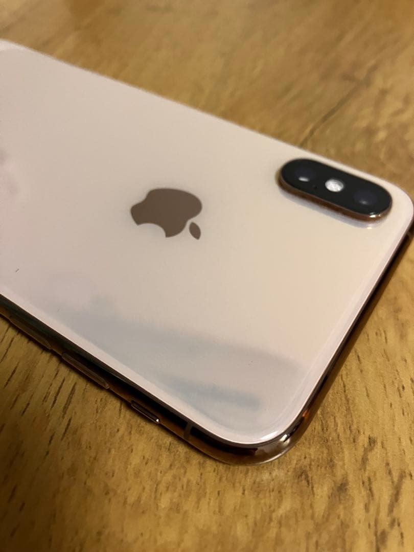 輝*き様 Apple iPhone XS 64GB ゴールド 本体