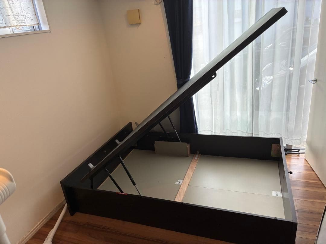 ニトリ　ダブルベッド　跳ね上げ式　ブラウン　マットレスなし