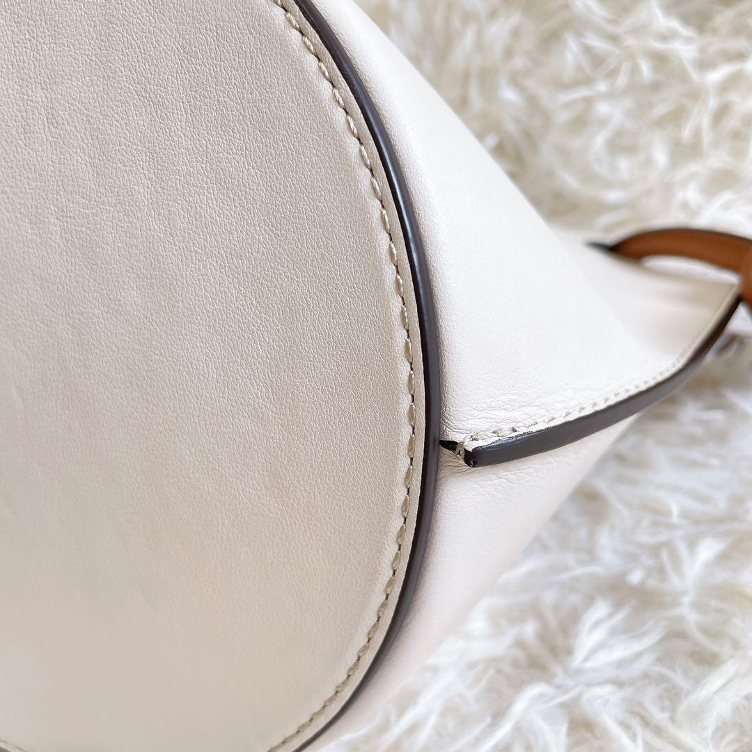 美品✨オルセット CORDAバケットバッグ ノット　牛革　巾着袋付き　バイカラー