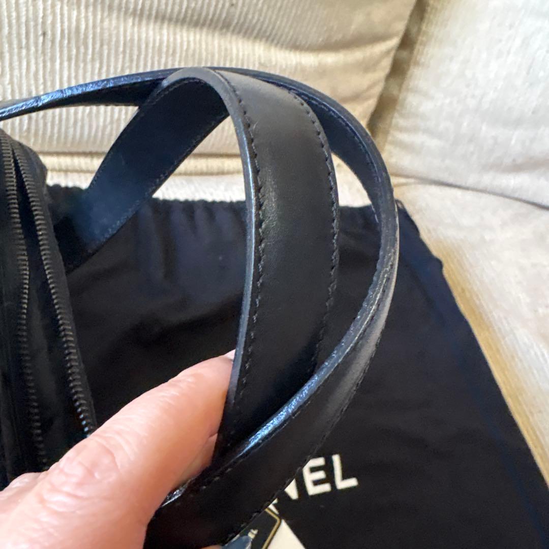 CHANEL ニュートラベルラインショルダーバッグ