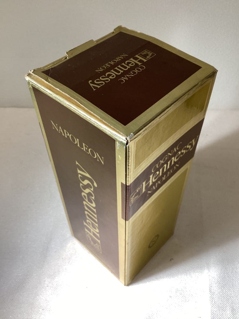 【未開栓】ヘネシー　ナポレオン　コニャック 700ml 箱入り