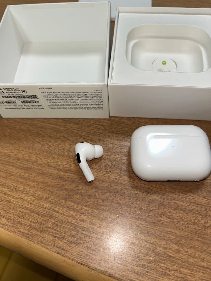 AirPods Pro2 （第2世代）充電ケース付き　片耳なし　正規品