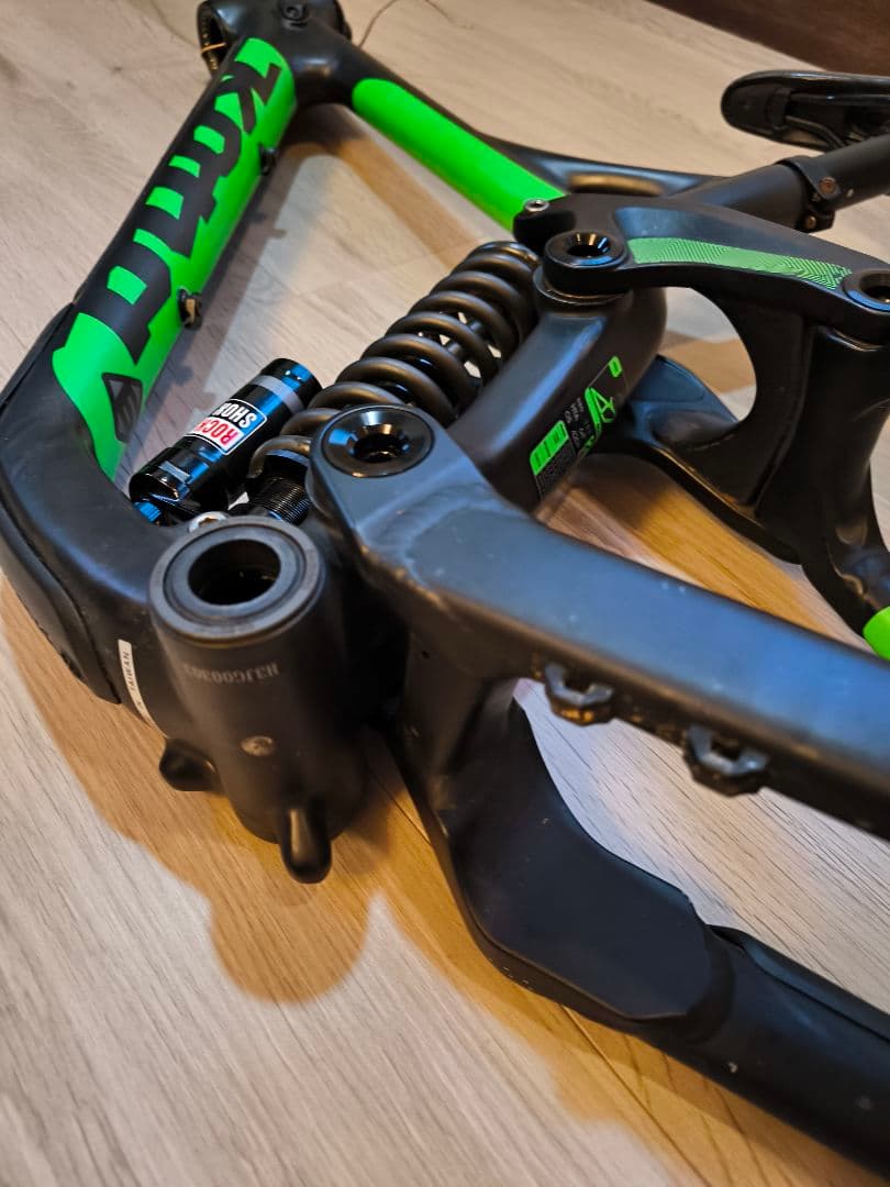 Kona Operator DH フレームセット RockShox Kage