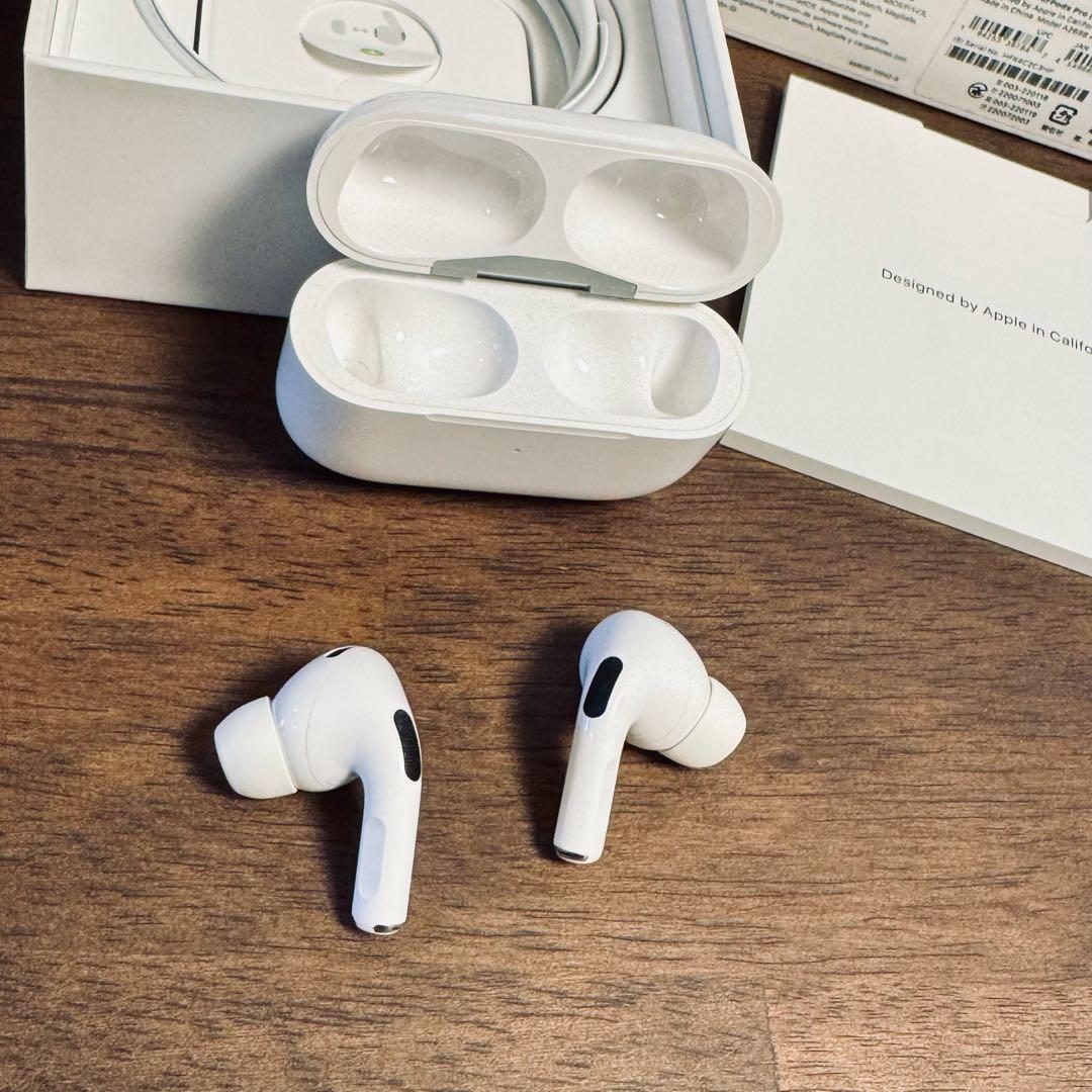 AirPods Pro 第2世代 Lightning MagSafe 箱付属品有