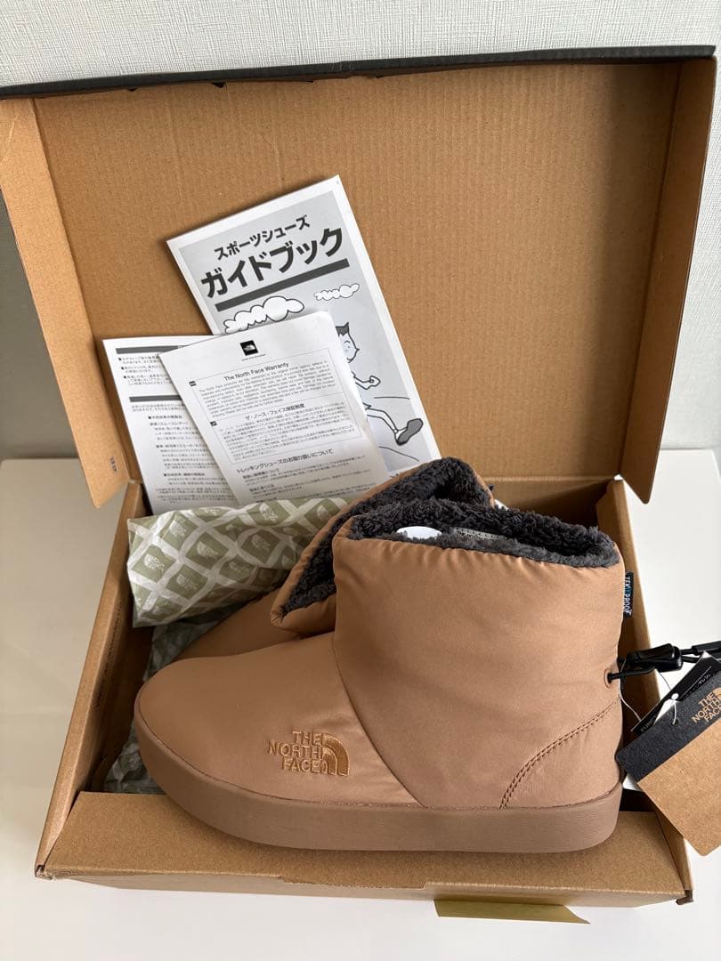 新品未使用品　箱入タグ付　ノースフェイス　ベージュ　ブーツ　24センチ