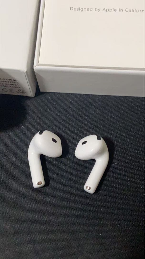 アボカドAirPods4アクティブノイズキャンセル 本体充電ケースと箱付き