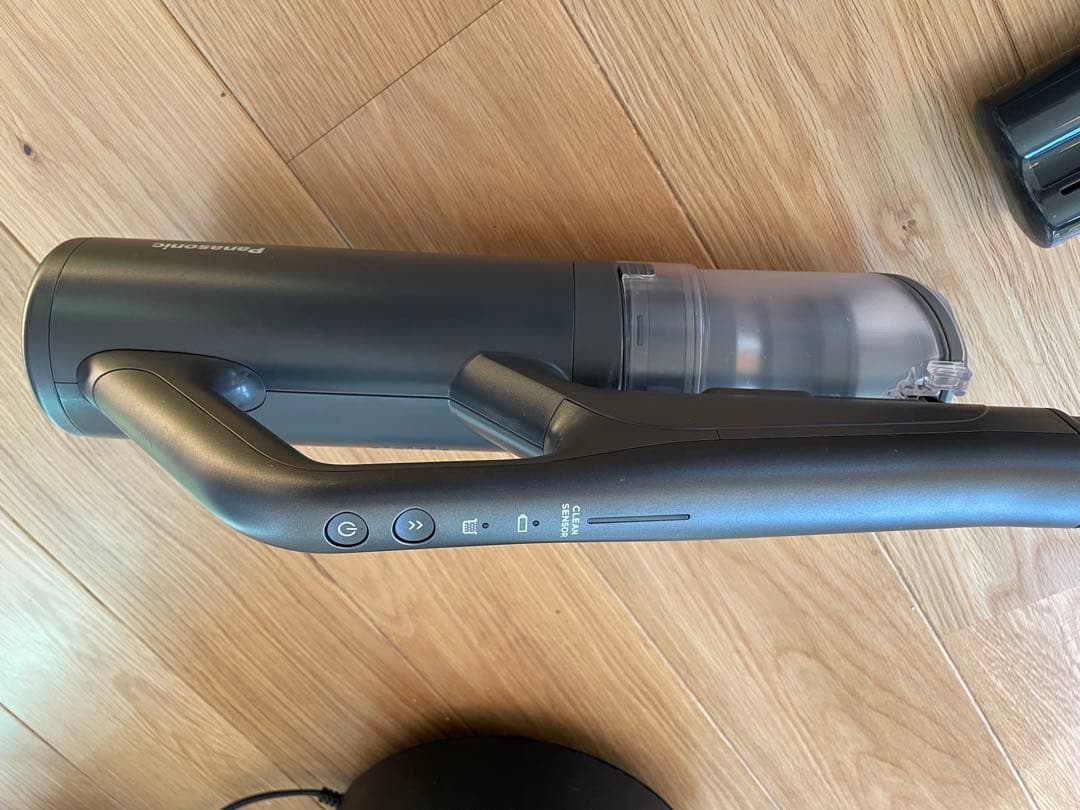 Panasonic スティッククリーナー 本体 充電器付き　MC-SB85K