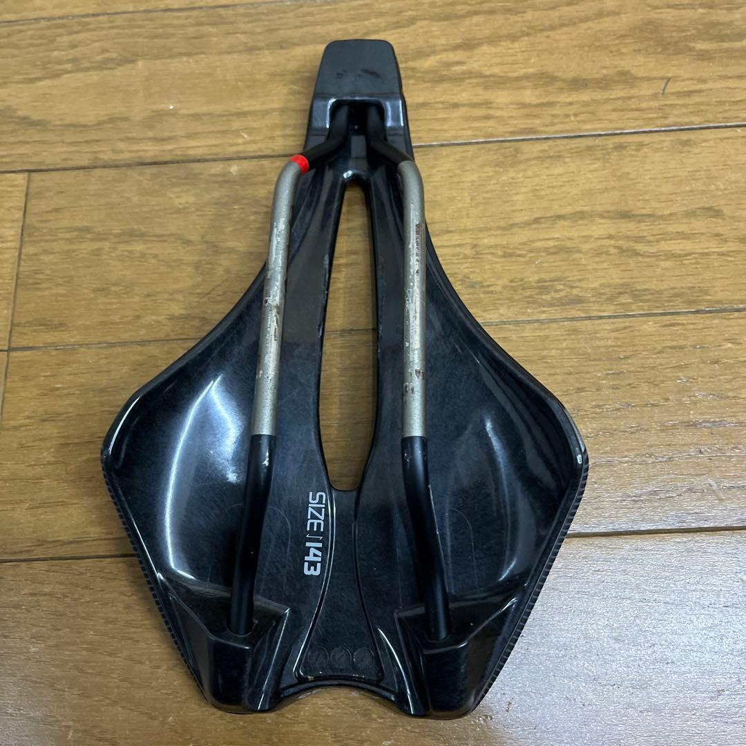 プロロゴ　サドル