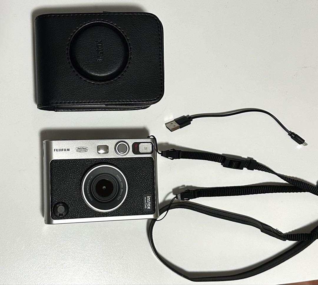 富士フィルム　instax Mini Evo ブラック　フィルム、ケース付