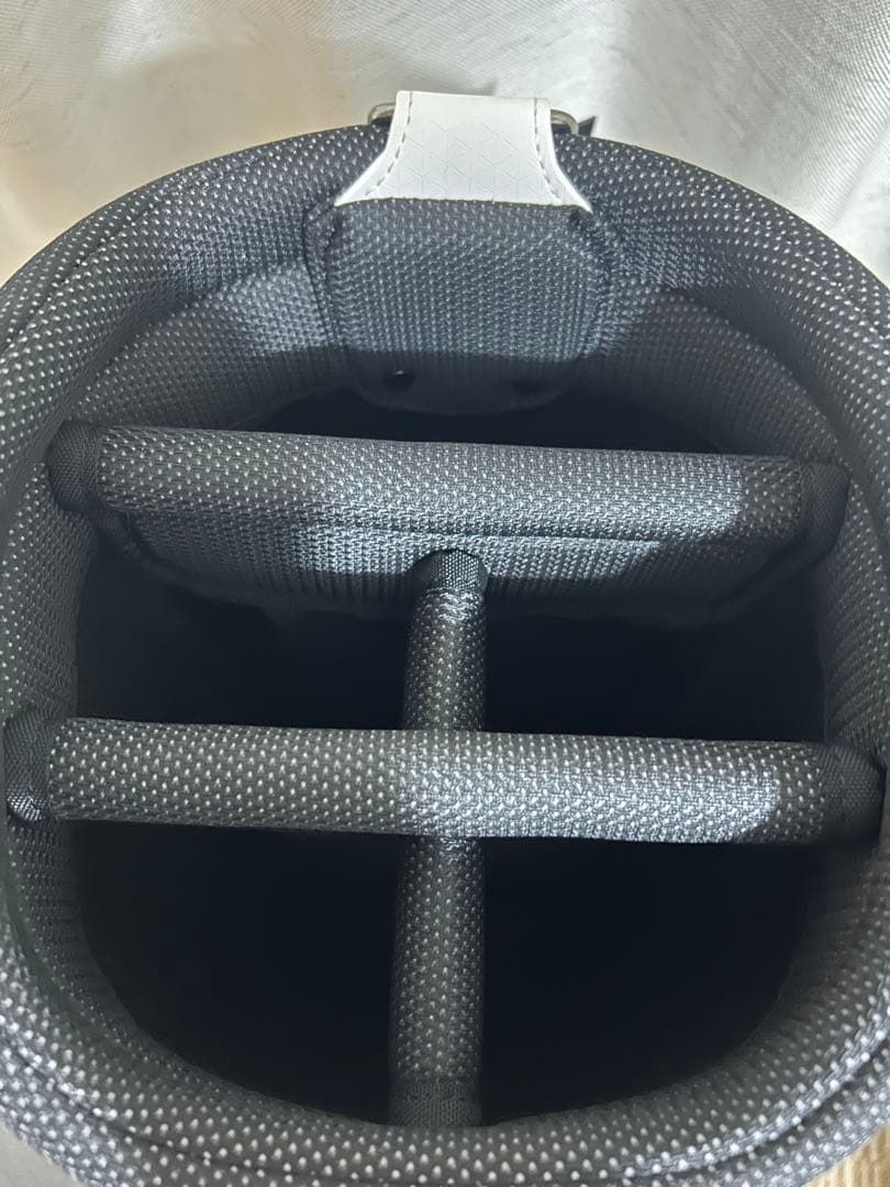 新品 タイトリスト アスパイア キャディバッグ 軽量 TITLEIST 9型