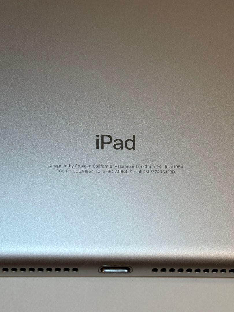 Apple iPad (第6世代) 32GB