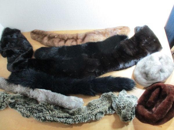 超赤字出品　サガフォックス　ファー　襟巻　大判など　1点２００円　４８点セット