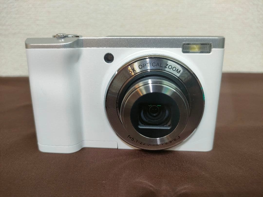 ⭐ケンコーkc-zm08 人気のホワイト コンパクトデジタルカメラ⭐