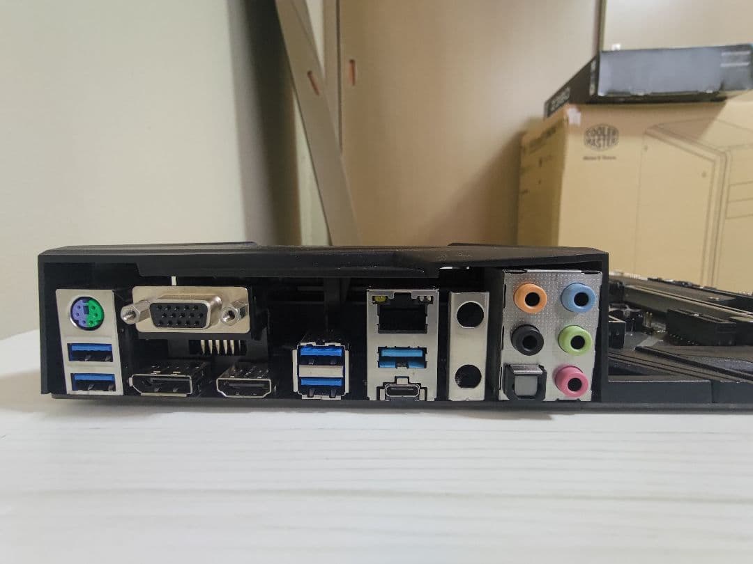 CPU CORE i5-9600K + Asrock Z390 EXTREME4