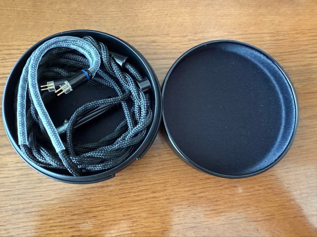 イヤホン SeeAudio Bravery AE Exclusive Edition