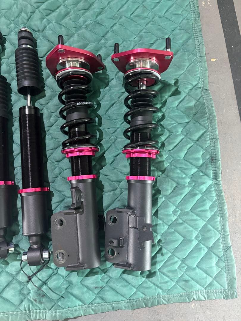 30系 プリウス フロントピロアッパー車高調 ZVW30 ZVW35