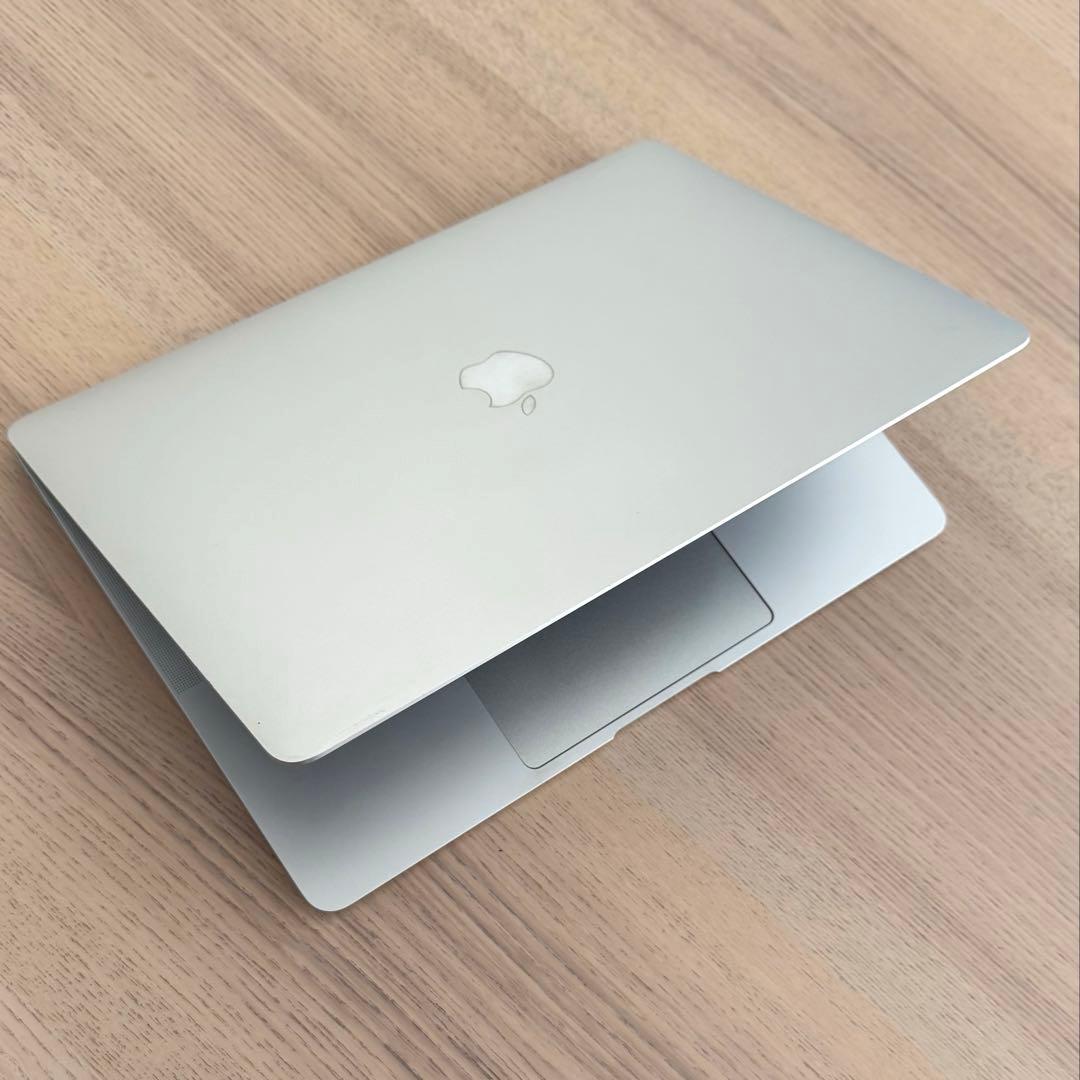【値下げ】MacBook Air 13インチ （Intel Core i5）
