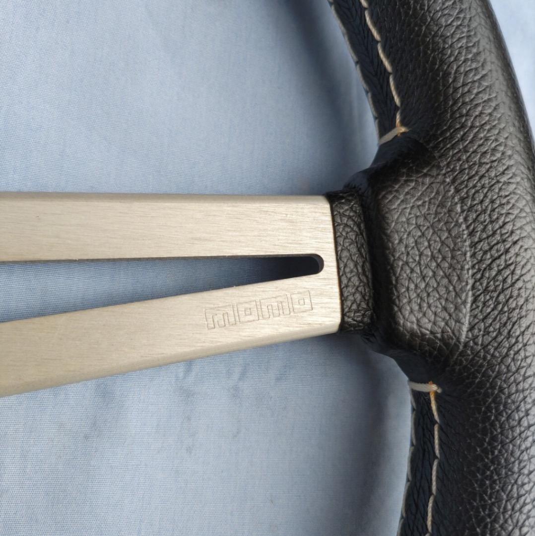 MOMO ステアリング　レトロ　RETRO　R-30