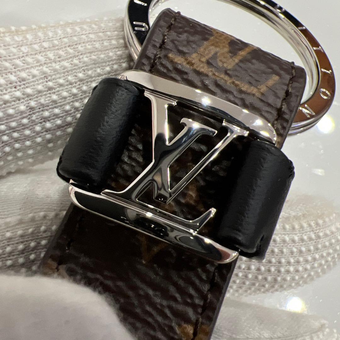 現行品極美品未使用　ルイヴィトン　ドラゴンヌモノグラム キーホルダーM62709