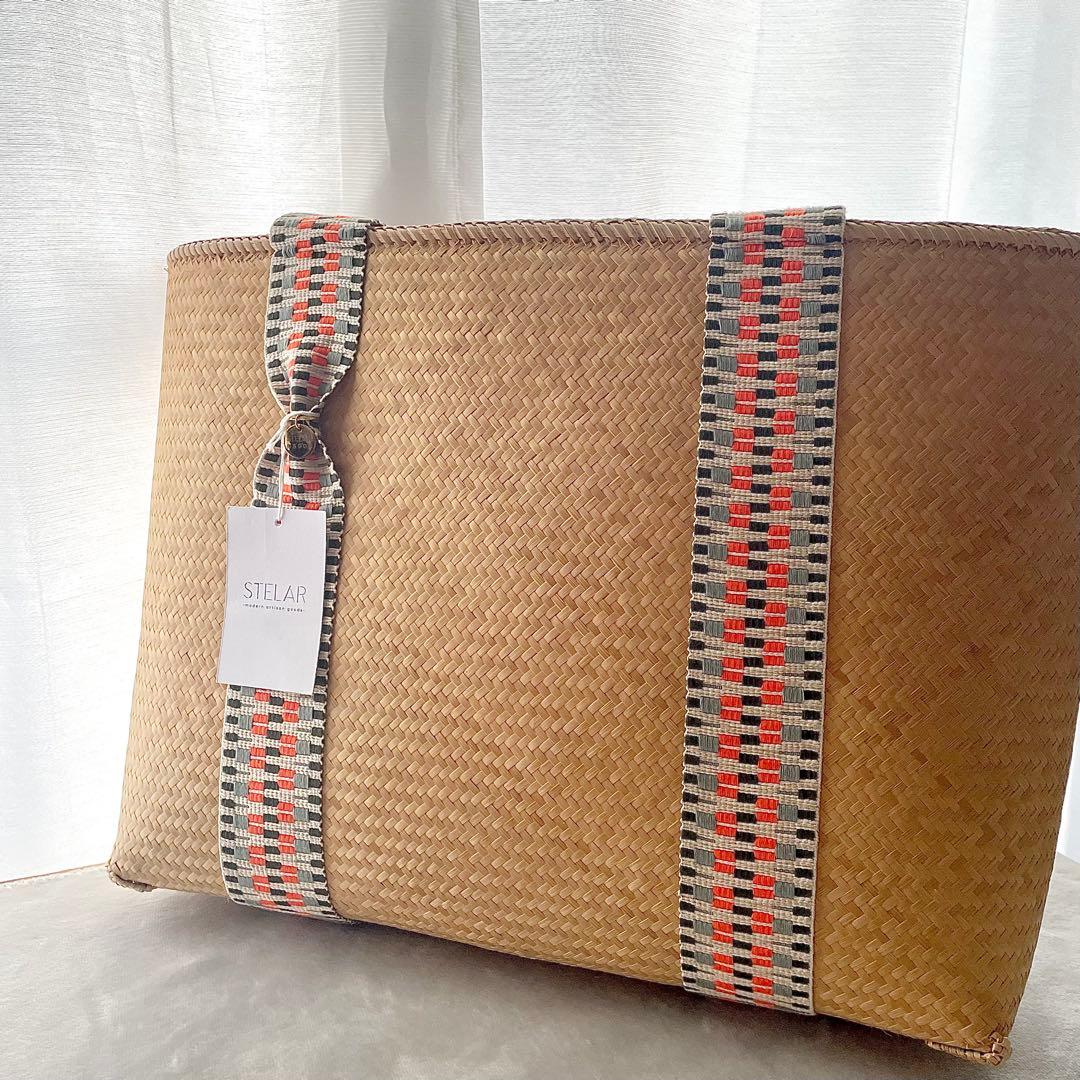 新品・STELAR ハンドメイド ストロー製かごバッグ（バリ製／大きめサイズ）