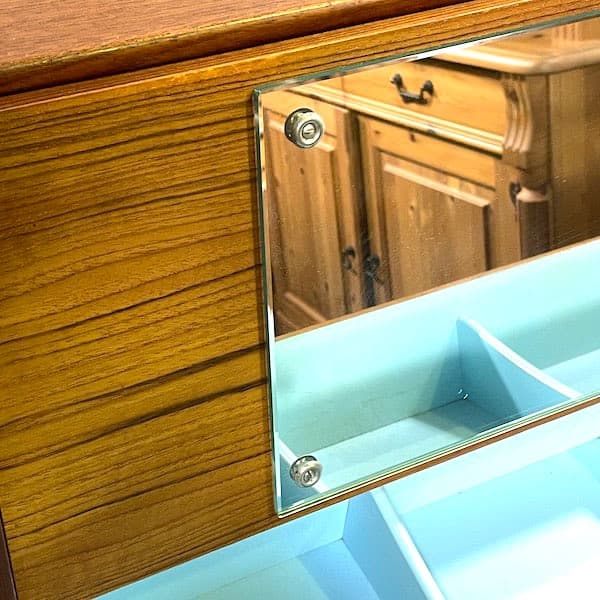 HY北欧ビンテージ家具　ライティングビューロー　チェストドレッサー　タンス