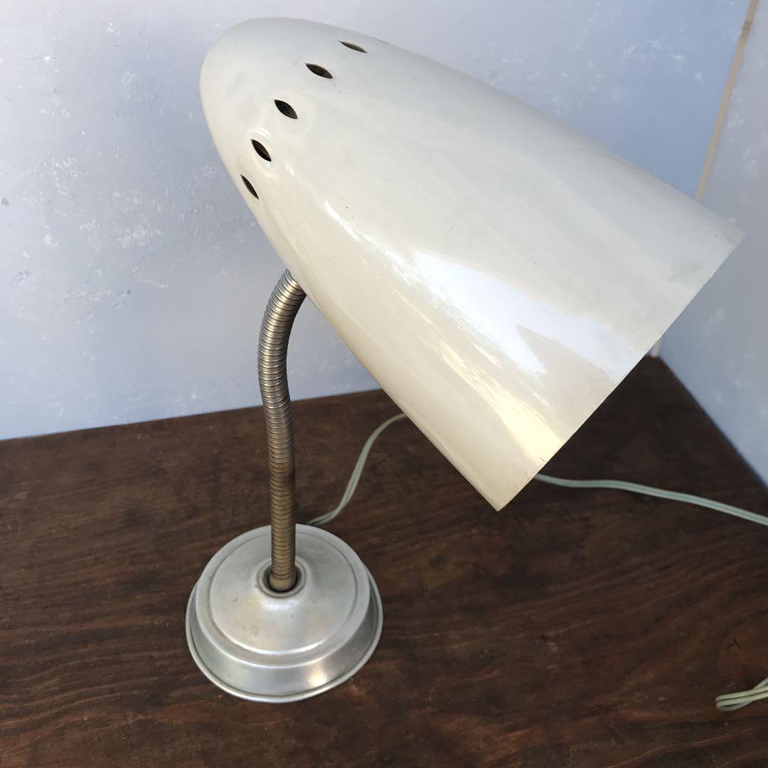 ヴィンテージ　レトロ　　アルミシェード　デスクランプ