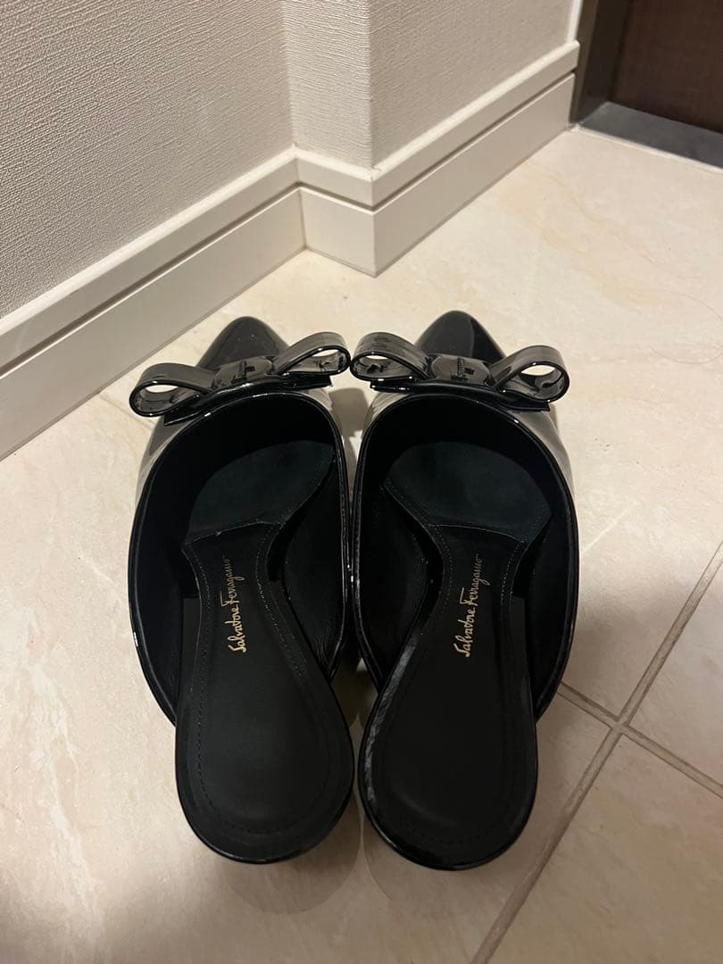 美品　salvatore ferragamo ブランド ブラック ミュール