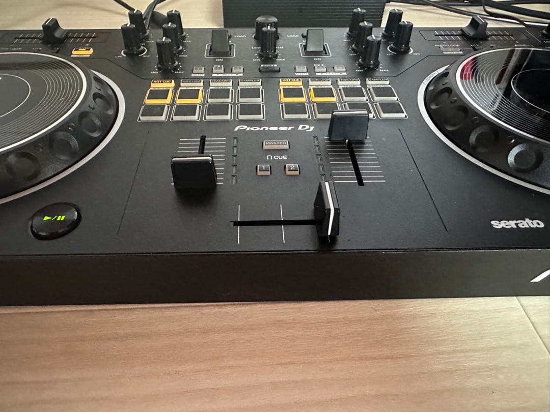 美品‼️Pioneer DJ DDJ-REV1 コントローラー&箱付き