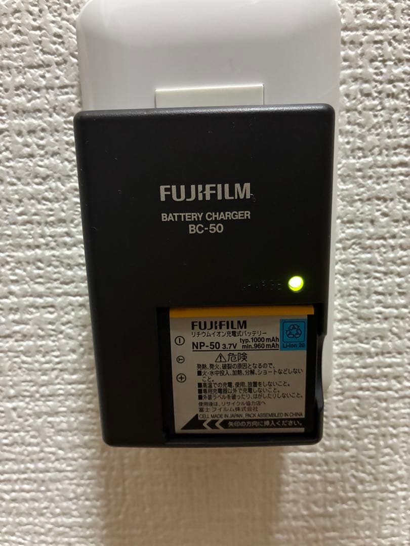 デジカメ　富士フイルム　FinePix F100fd