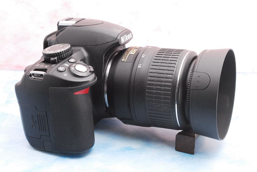 Nikon D3100☆一眼レフカメラ☆デビュー向け☆手ぶれ補正レンズ付