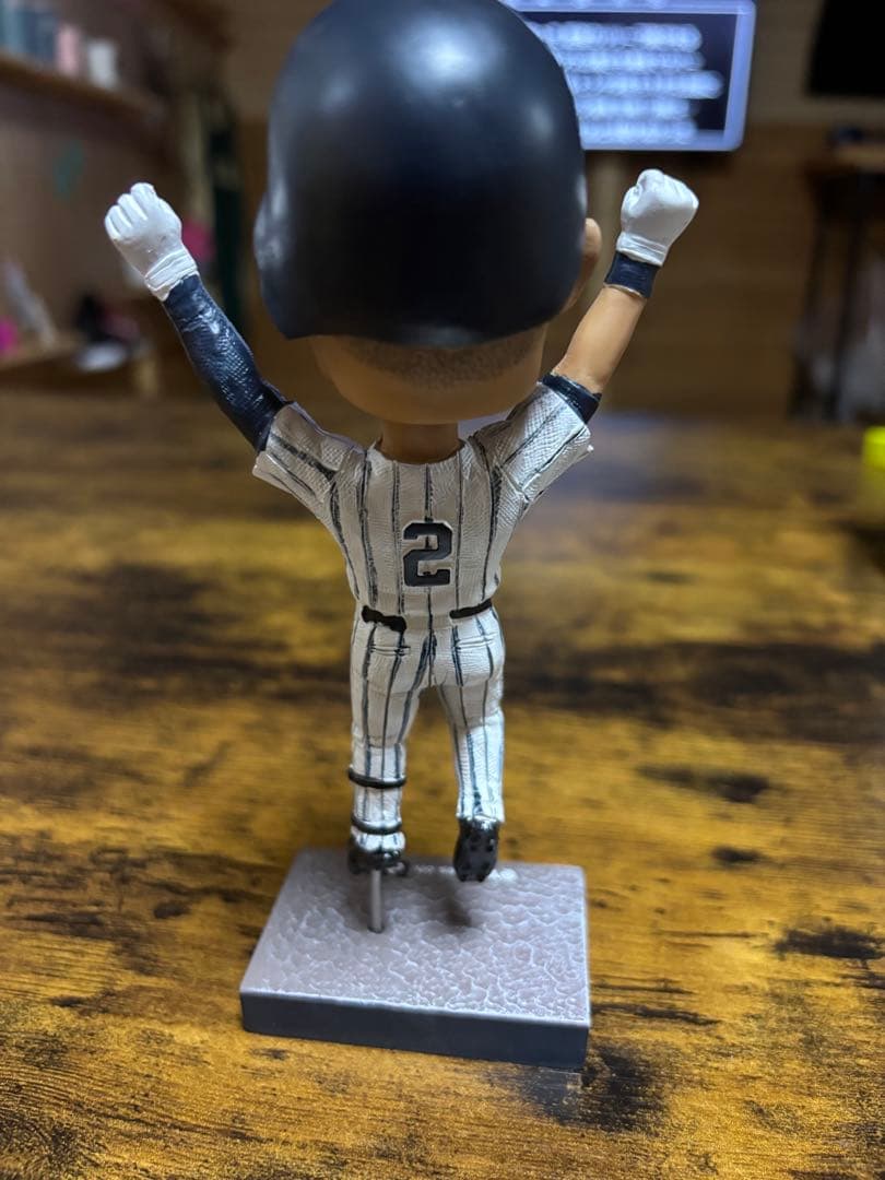 ヤンキース　ジーター　ボブルヘッド　mlb 記念品