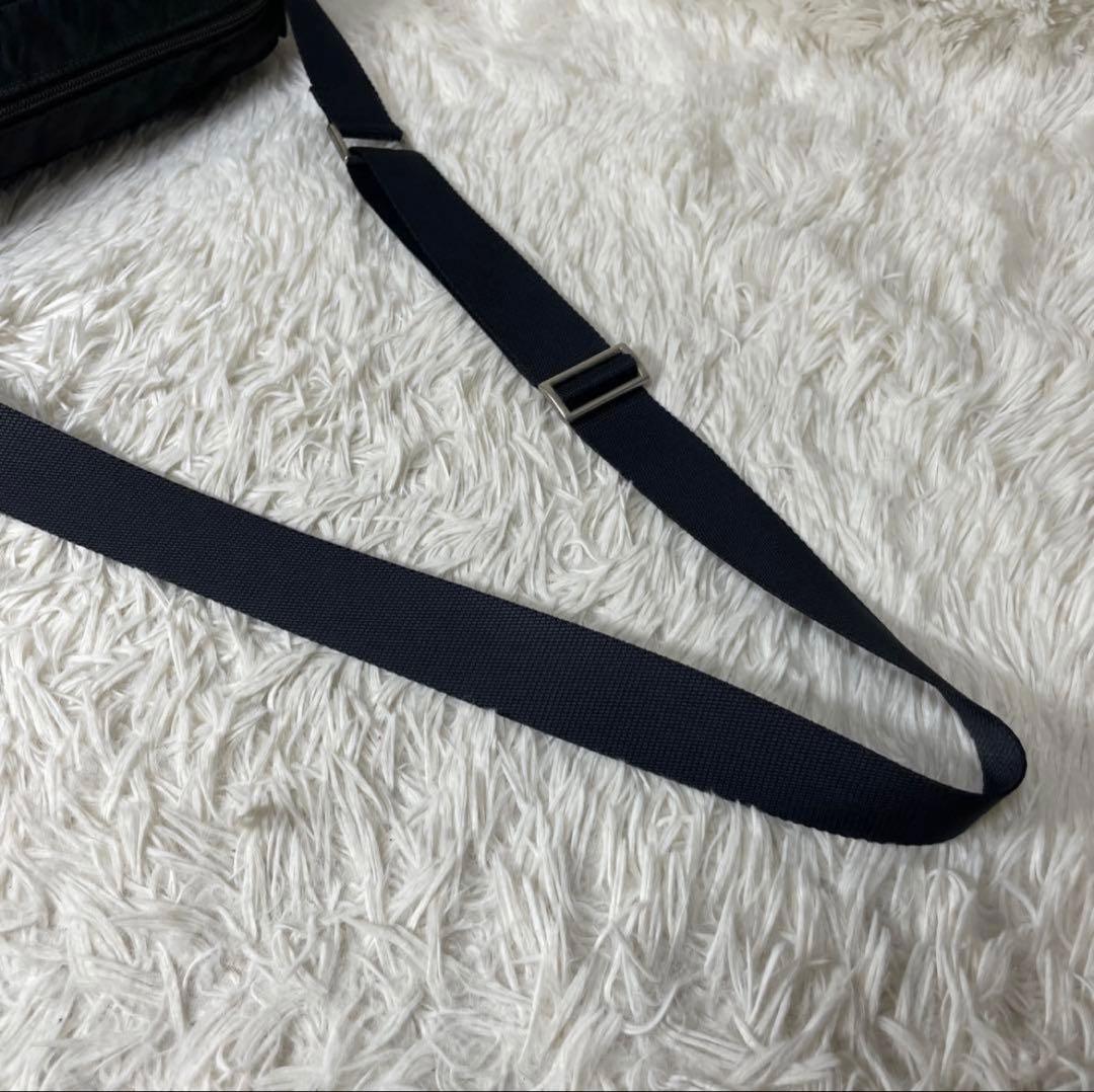 【良品】PRADA プラダ　カメラバッグ　ナイロン　ブラック　黒　斜め掛け