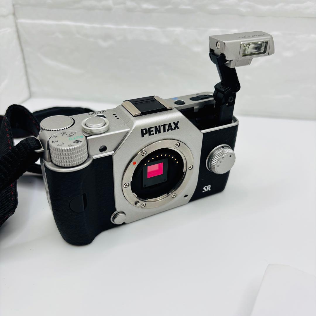【美品】PENTAX Q10 ミラーレス 一眼 レンズセット　ケース付き