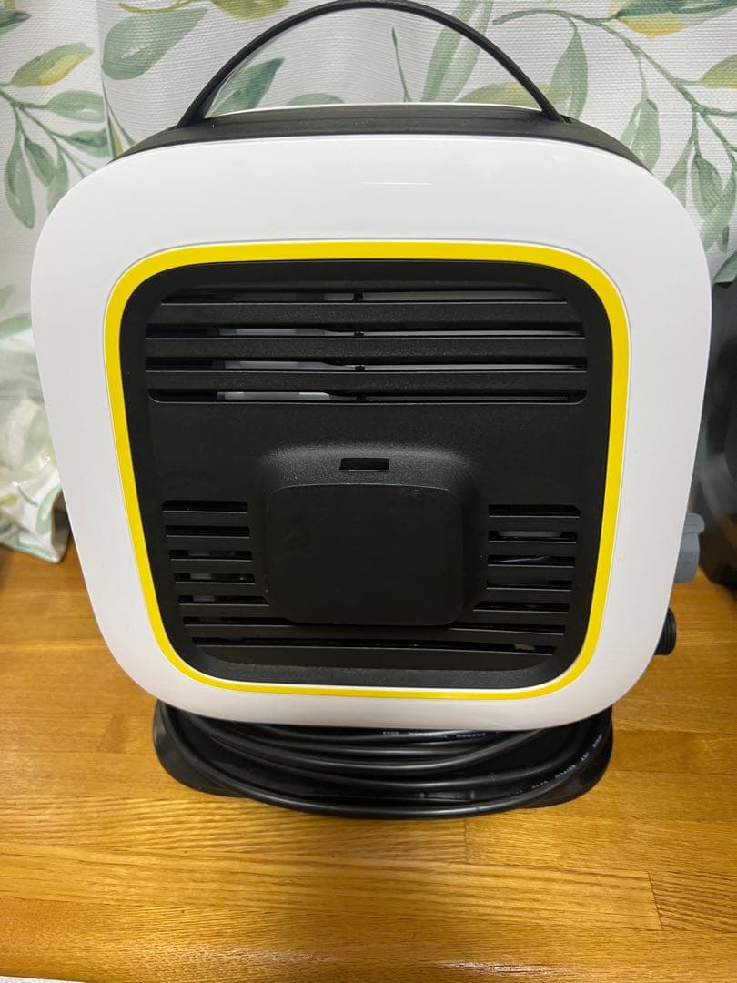 j*k様 KARCHER K MINI PLUS 高圧洗浄機 本体　白　美品　ほ