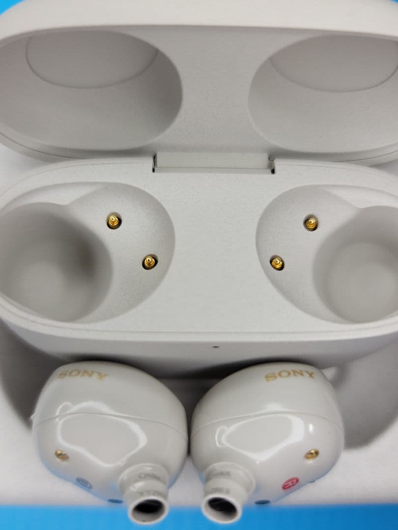 【美品】SONY WF-1000XM5（S）プラチナシルバー