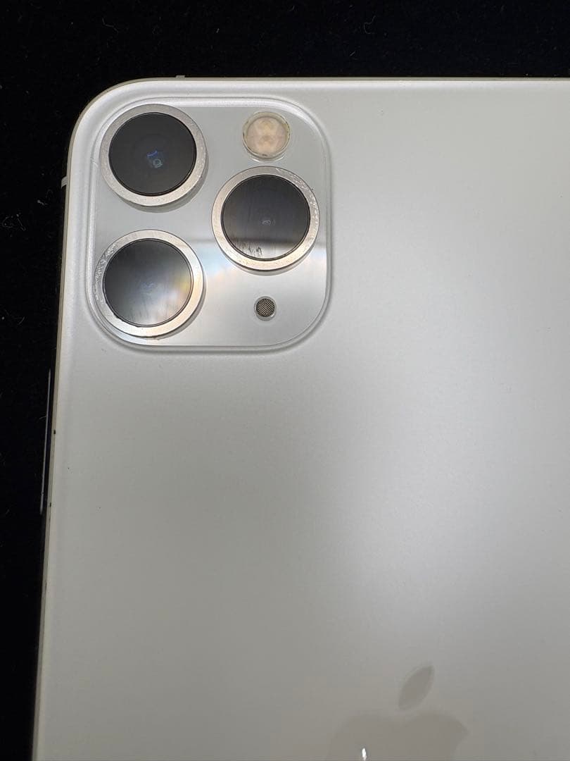 iPhone 11 Pro max 64GB シルバー　バッテリー残量76%