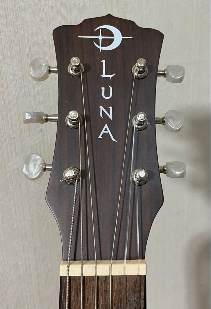 【美品】LUNA UKE TRIBAL6 ルナ ミニギター アメリカ