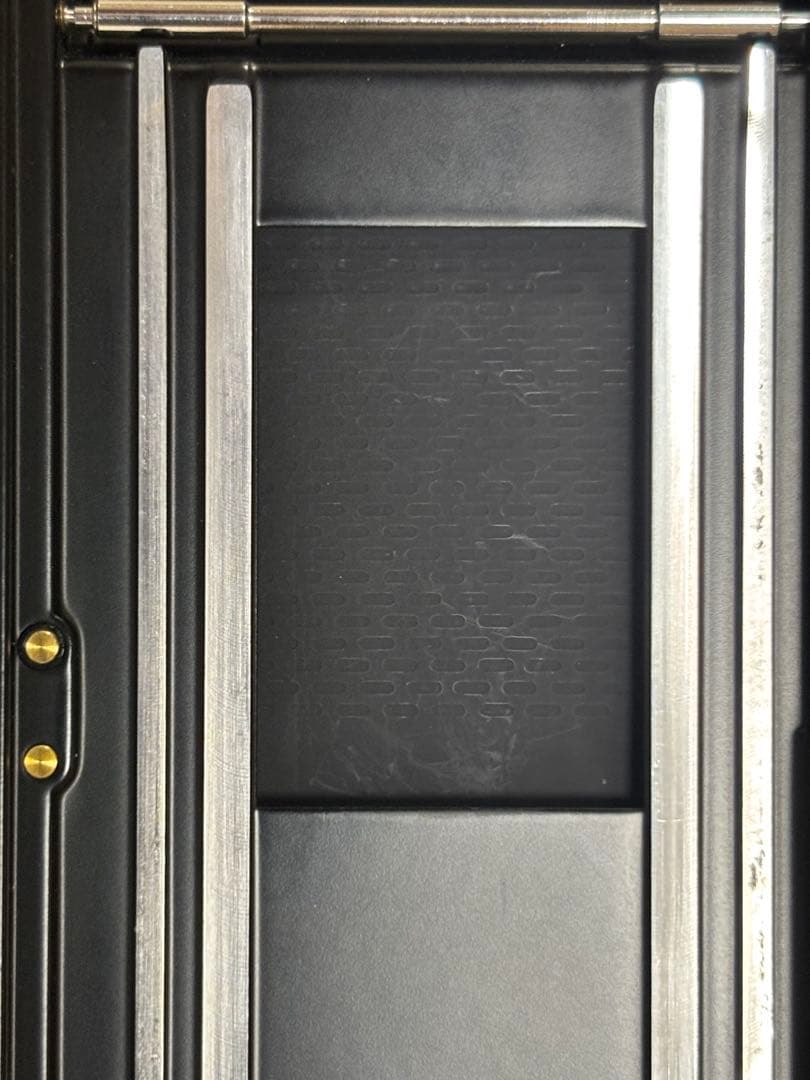 Nikon F3 P報道用カメラ、予備モードラ付き