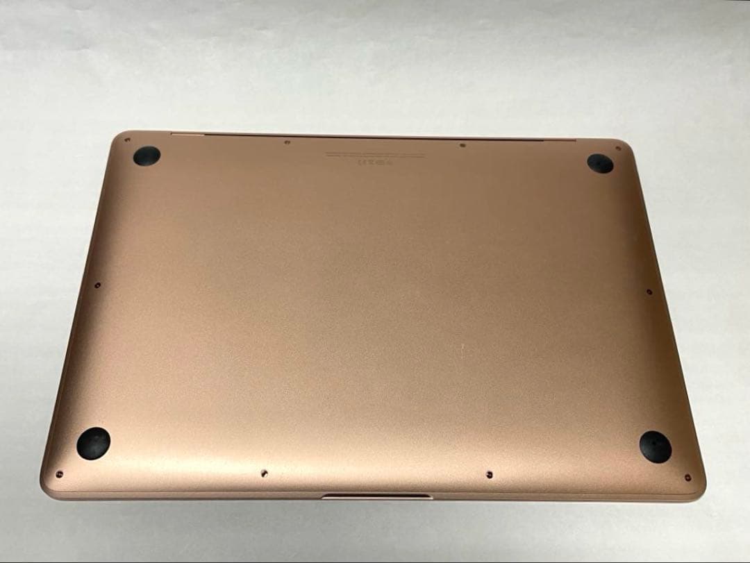 MacBook Air M1 13.3インチ　256GB