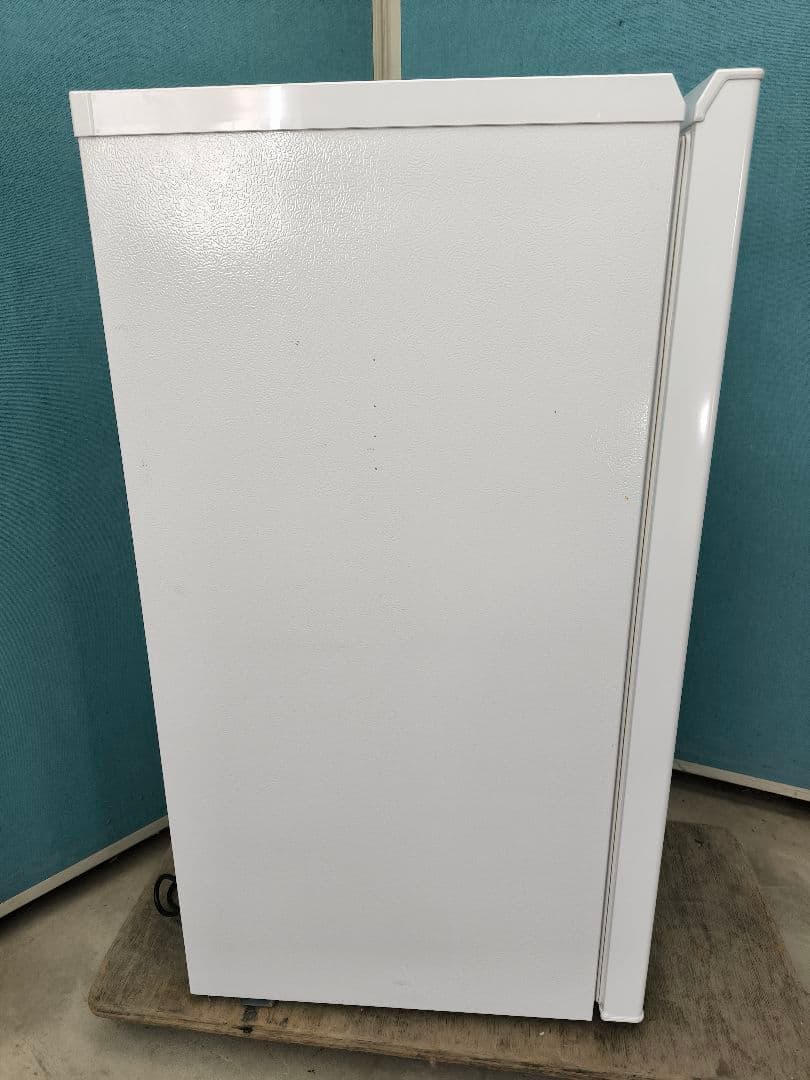2022年製　アイリスオーヤマ　 スリム冷凍庫80L 　KUSN-8A-W
