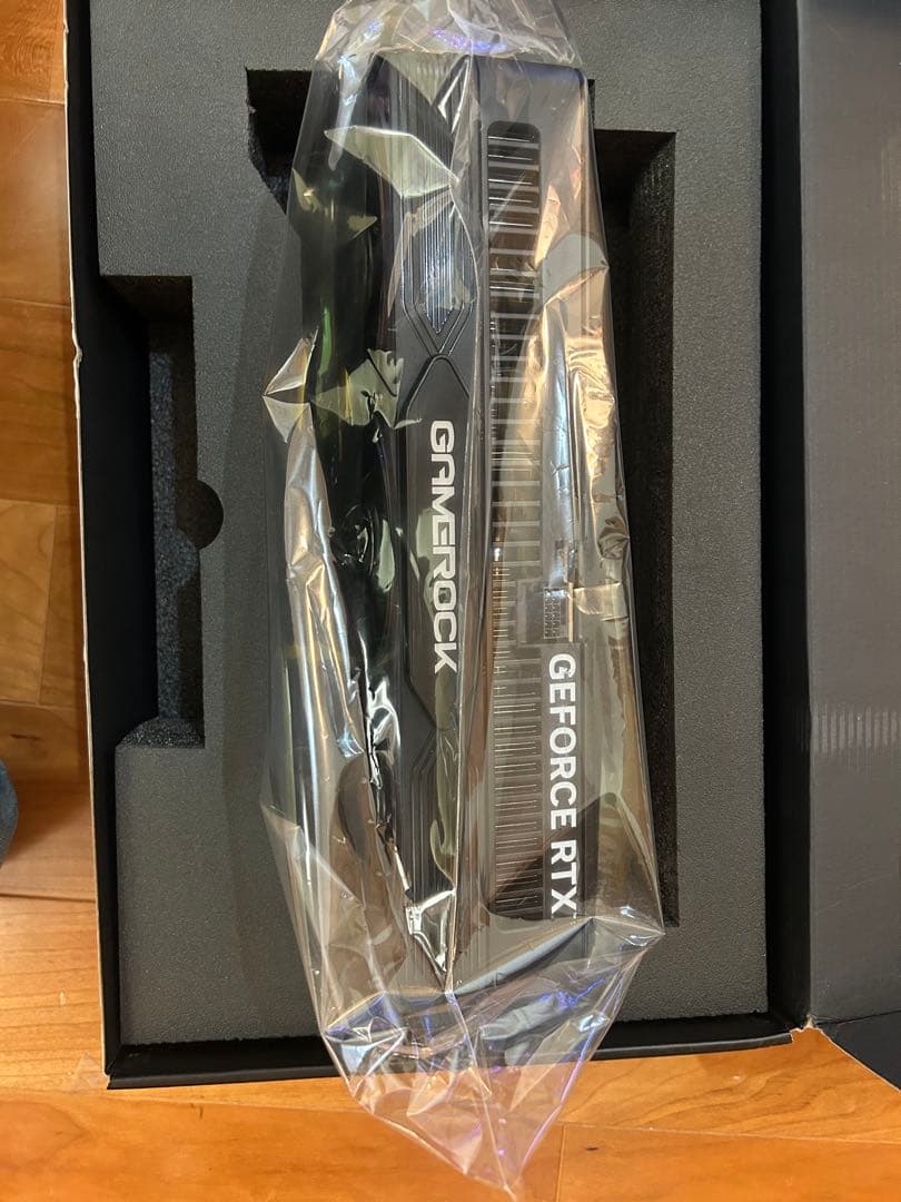 そ*う様 ハリボテ GeForce RTX 5090