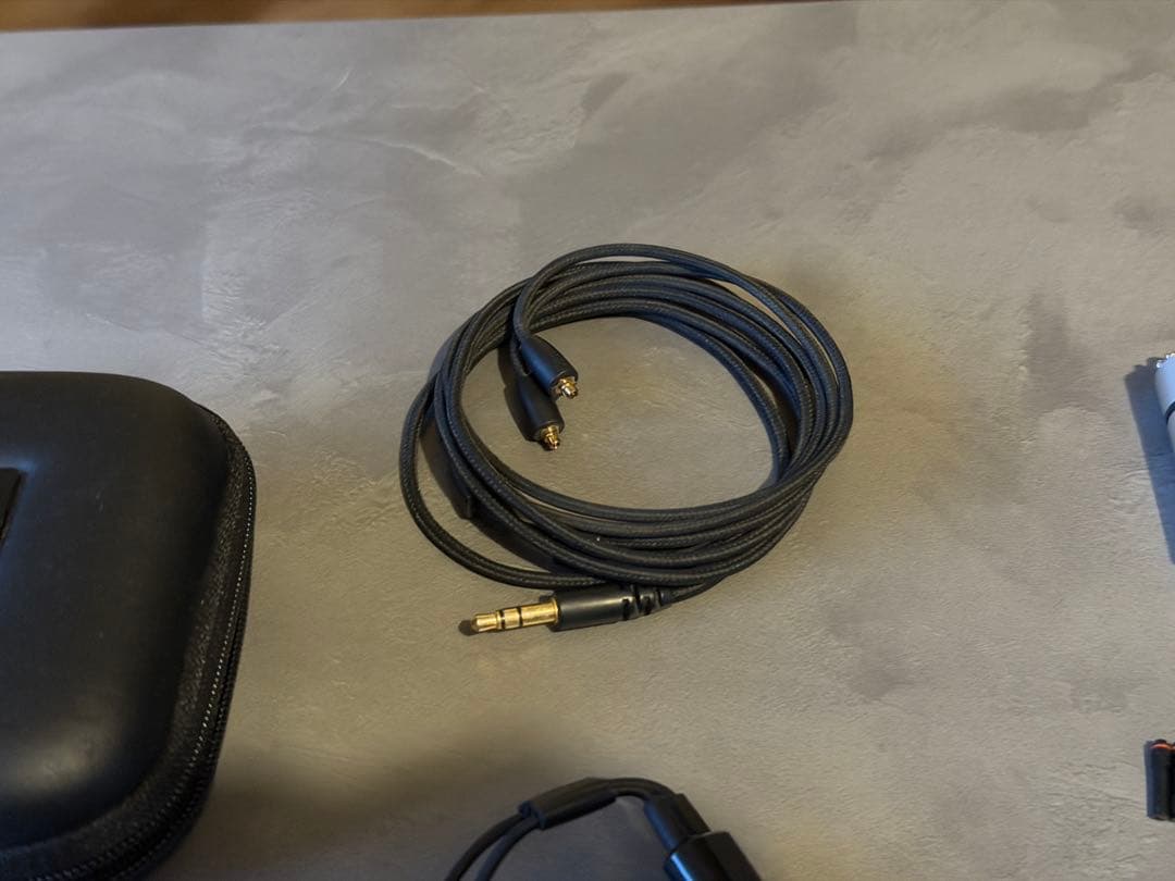 SHURE SE846 クリアとブラック 左側ユニットのみジャンク