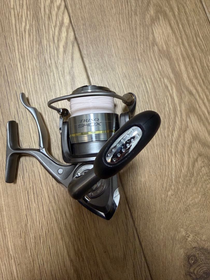 Daiwa トライソSHOX2500ＬＢＤ