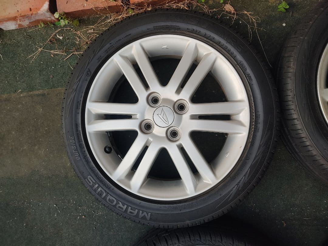 やっちゃん　ダイハツ タント 純正 ４本