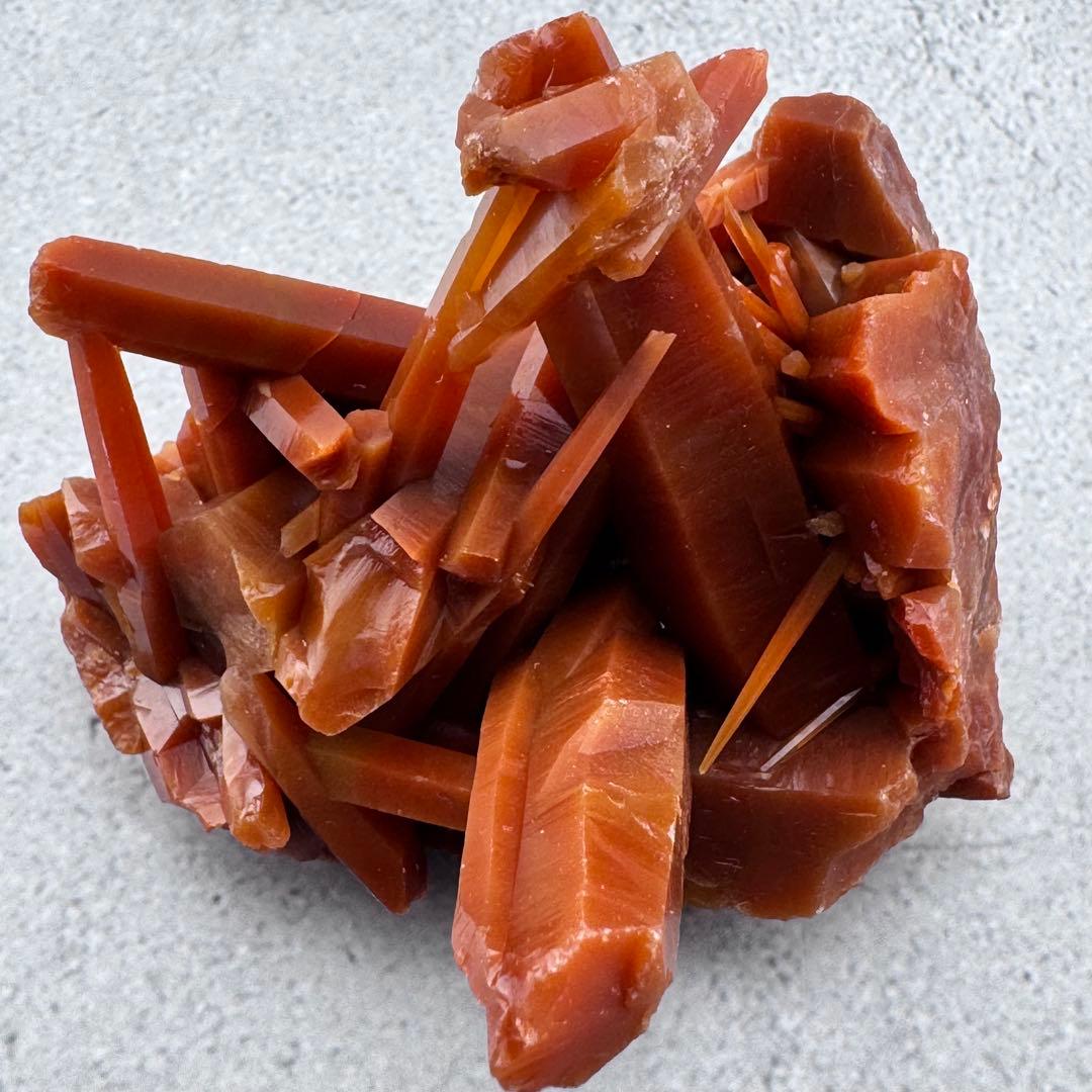 G-58マダガスカル産 赤水晶 クラスター 天然石　レッドクォーツ 希少原石