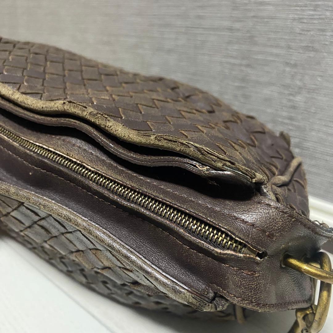 BOTTEGA VENETA イントレチャート ショルダーバッグ レザー