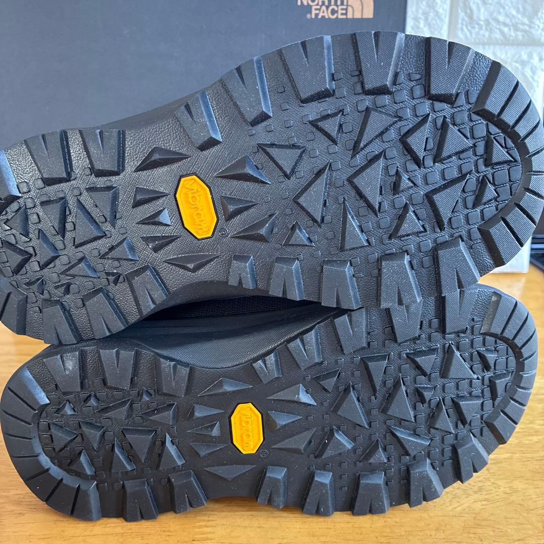 【新品未使用】ノースフェイス ヌプシ ショート ブラック 24.0センチ